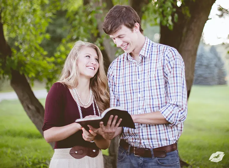 Citas En Línea para Cristianos - Qué dice la Biblia sobre este Tema