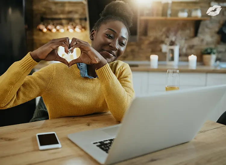 técnicas de seducción en línea para enamorarla